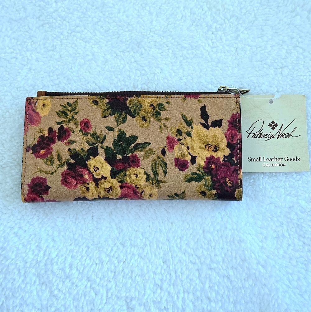 Patricia Nash Classic "Nazari" Bifold✌️ Wallet in Antique Rose🌹 - NWT - Picture 2 of 16